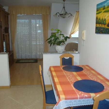 Apartment Holiv