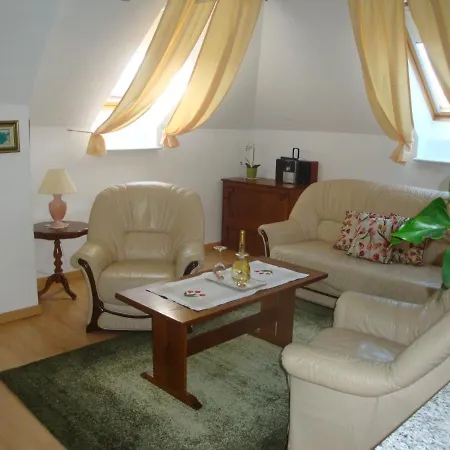 Apartment Holiv