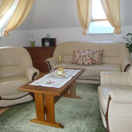 Apartment Holiv *